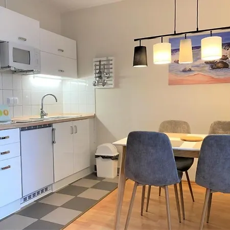 2 Raum Ferienwohnung Seemowe A7t3n * Binz